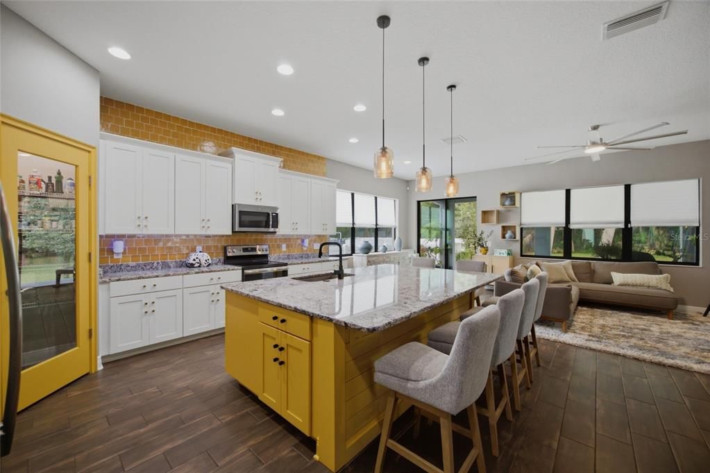 For Sale: $700,000 (3 beds, 2 baths, 2192 Square Feet)