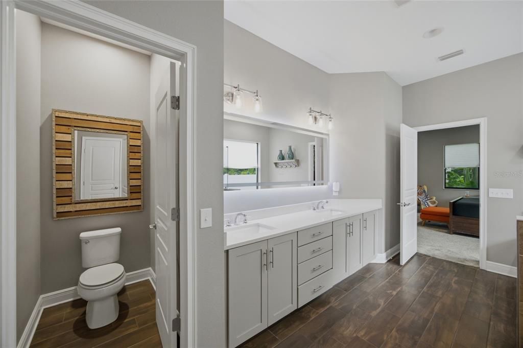 For Sale: $700,000 (3 beds, 2 baths, 2192 Square Feet)