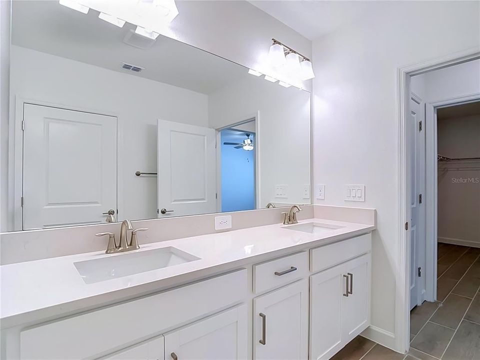 Active With Contract: $287,500 (2 beds, 2 baths, 1613 Square Feet)