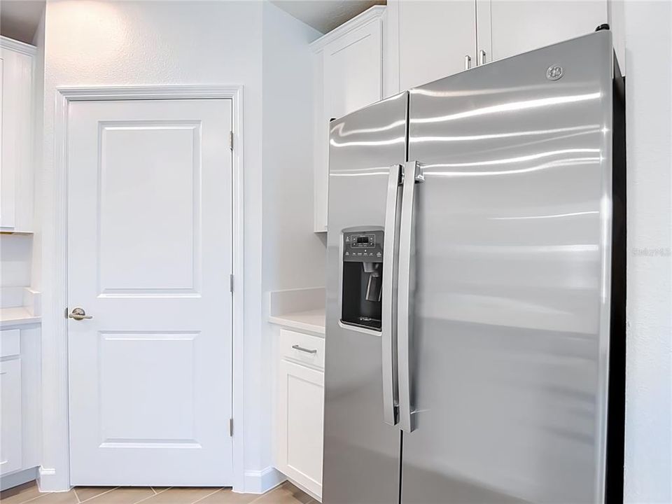 Active With Contract: $287,500 (2 beds, 2 baths, 1613 Square Feet)