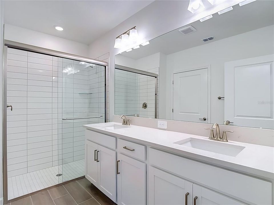 Active With Contract: $287,500 (2 beds, 2 baths, 1613 Square Feet)