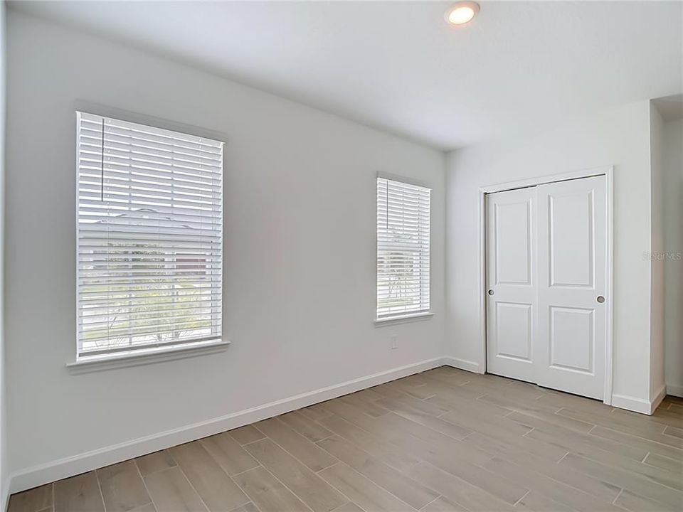 Active With Contract: $287,500 (2 beds, 2 baths, 1613 Square Feet)