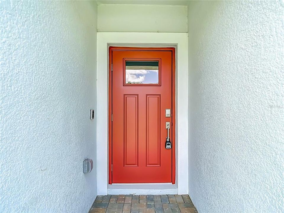 Active With Contract: $287,500 (2 beds, 2 baths, 1613 Square Feet)