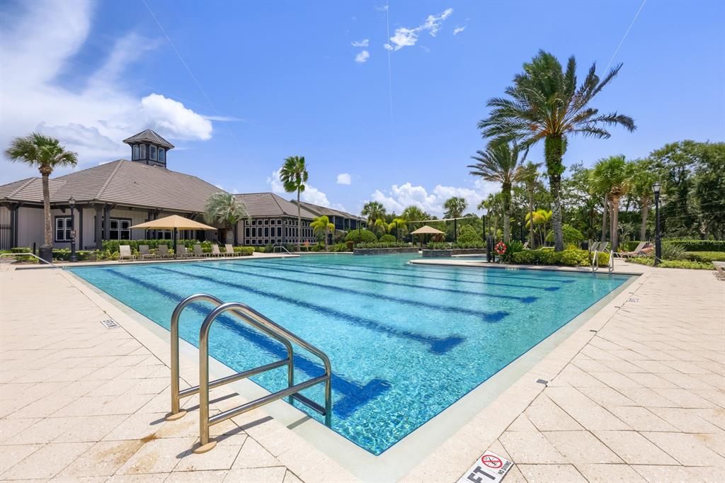 Activo con contrato: $575,000 (3 camas, 2 baños, 2344 Pies cuadrados)