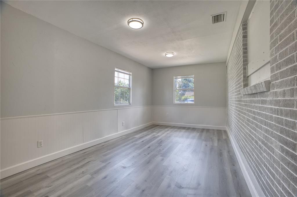 For Sale: $317,000 (3 beds, 2 baths, 1349 Square Feet)
