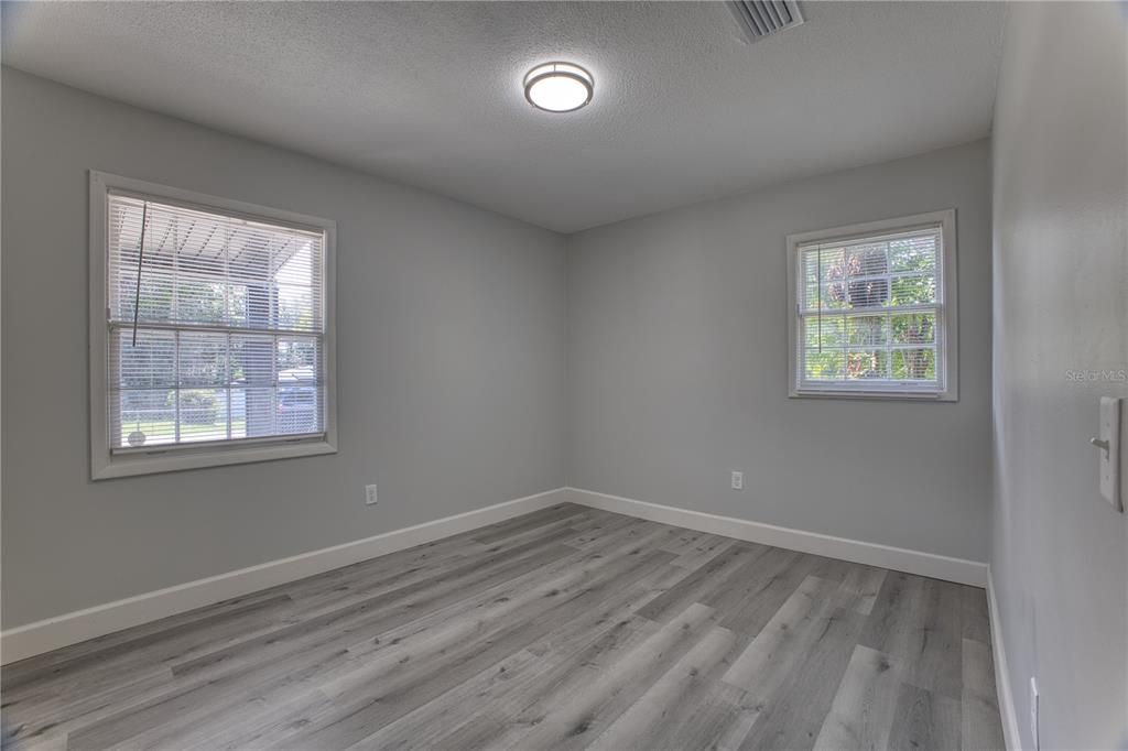 For Sale: $317,000 (3 beds, 2 baths, 1349 Square Feet)