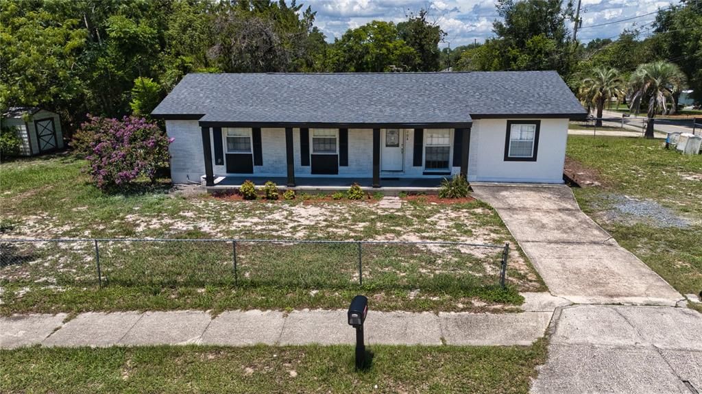 For Sale: $317,000 (3 beds, 2 baths, 1349 Square Feet)