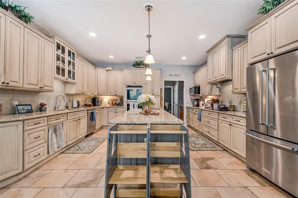 For Sale: $1,599,900 (5 beds, 3 baths, 4930 Square Feet)