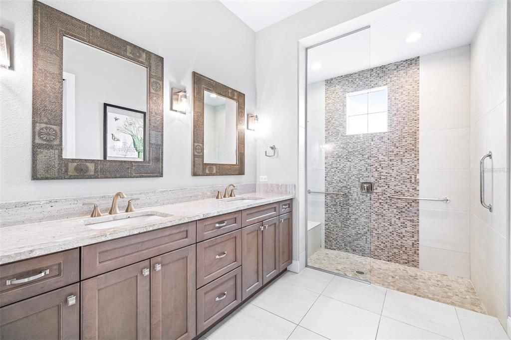 На продажу: $790,000 (4 спален, 3 ванн, 2415 Квадратных фут)
