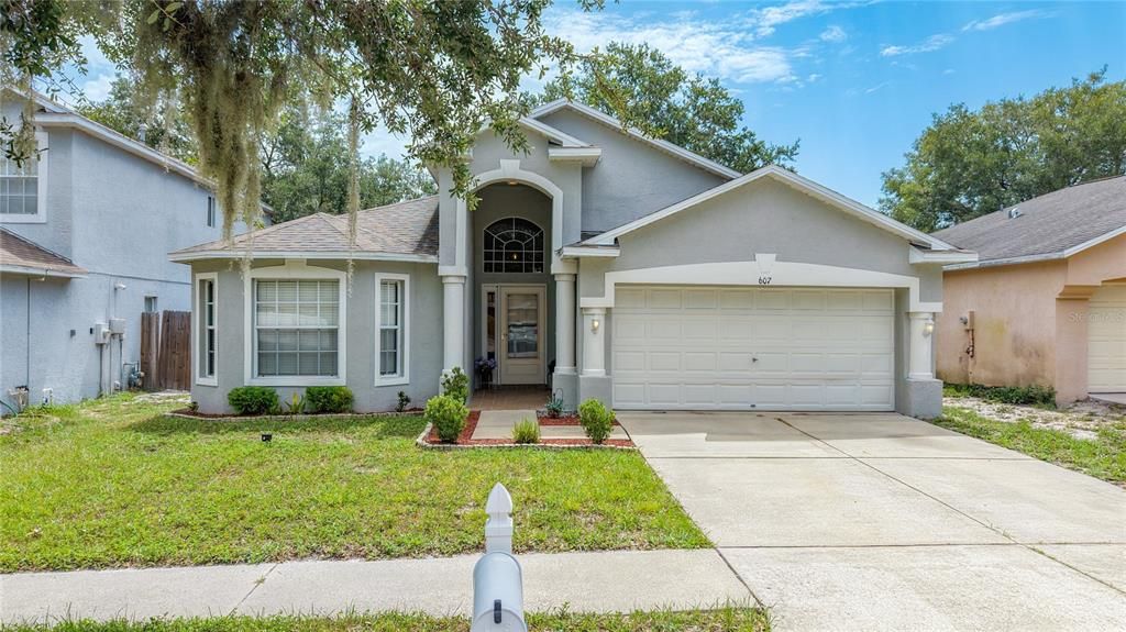 Active With Contract: $342,100 (4 beds, 3 baths, 1808 Square Feet)