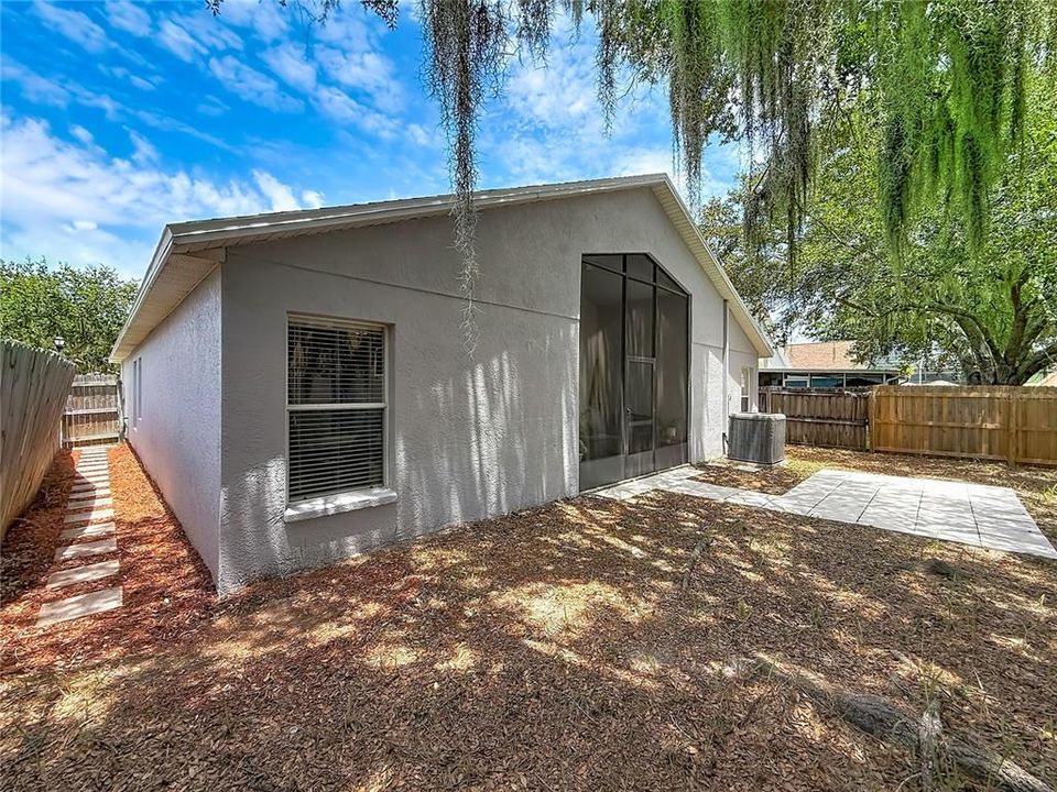 Active With Contract: $342,100 (4 beds, 3 baths, 1808 Square Feet)