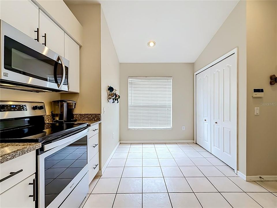 Active With Contract: $342,100 (4 beds, 3 baths, 1808 Square Feet)