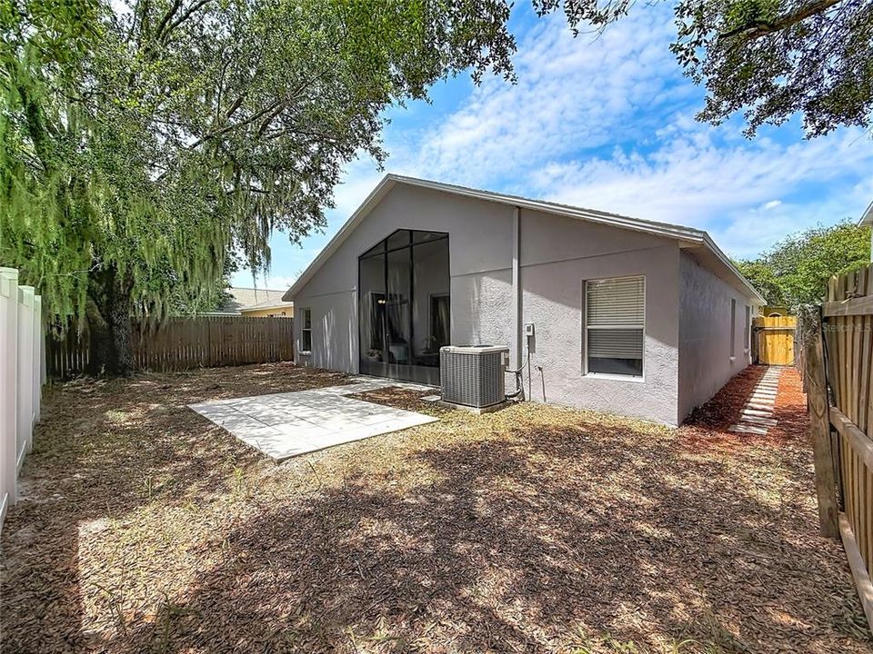 Active With Contract: $342,100 (4 beds, 3 baths, 1808 Square Feet)