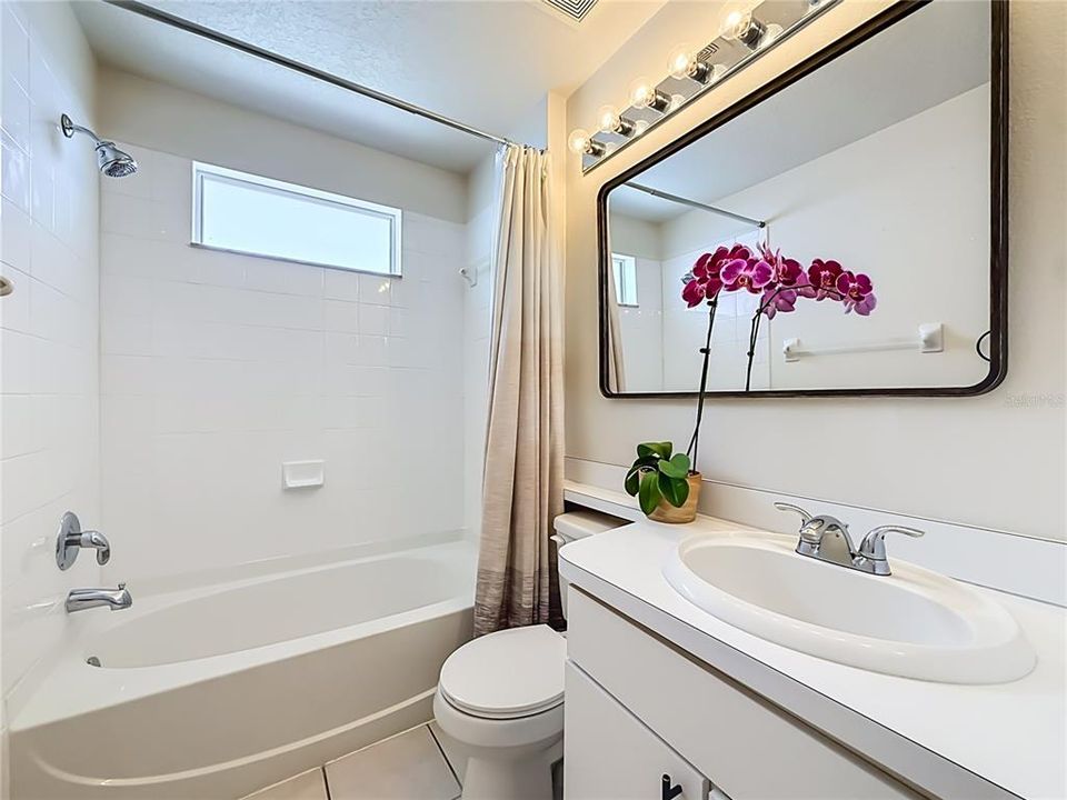 Active With Contract: $342,100 (4 beds, 3 baths, 1808 Square Feet)