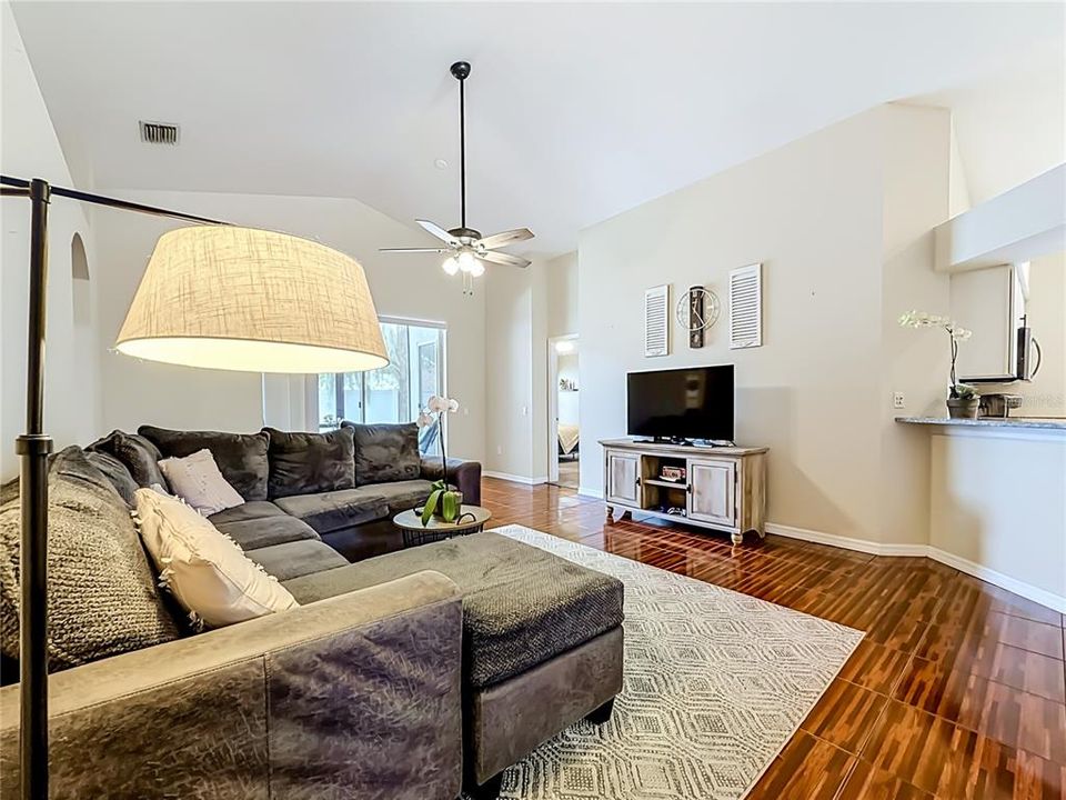 Active With Contract: $342,100 (4 beds, 3 baths, 1808 Square Feet)