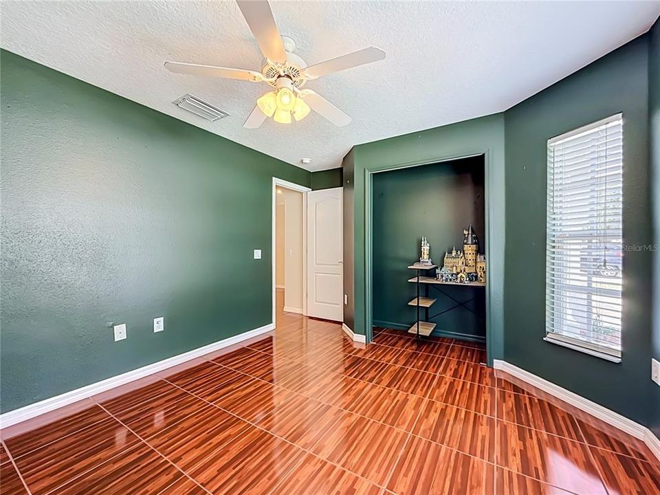 Active With Contract: $342,100 (4 beds, 3 baths, 1808 Square Feet)
