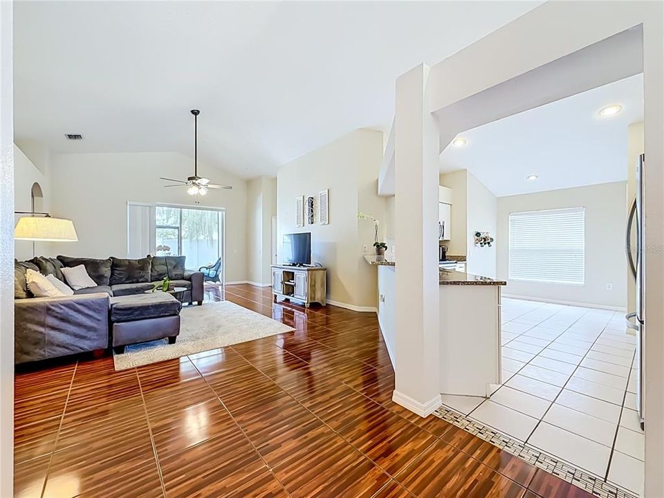 Active With Contract: $342,100 (4 beds, 3 baths, 1808 Square Feet)