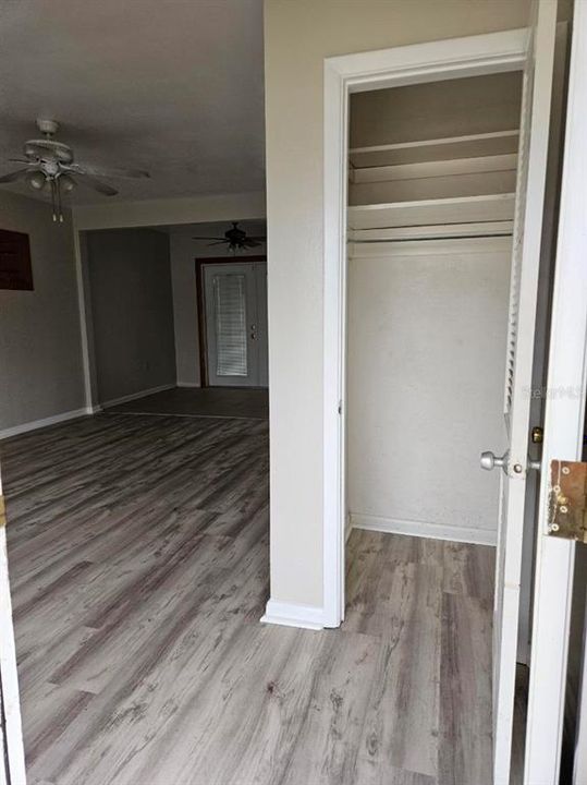 Active With Contract: $225,000 (3 beds, 2 baths, 1342 Square Feet)
