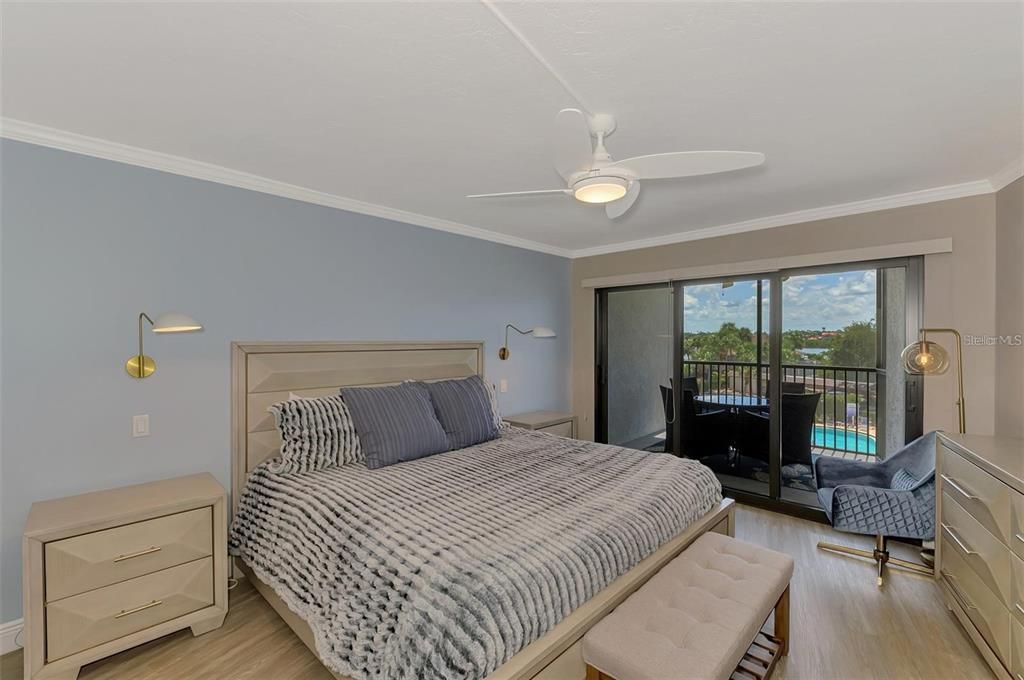 For Rent: $5,900 (1 beds, 1 baths, 751 Square Feet)