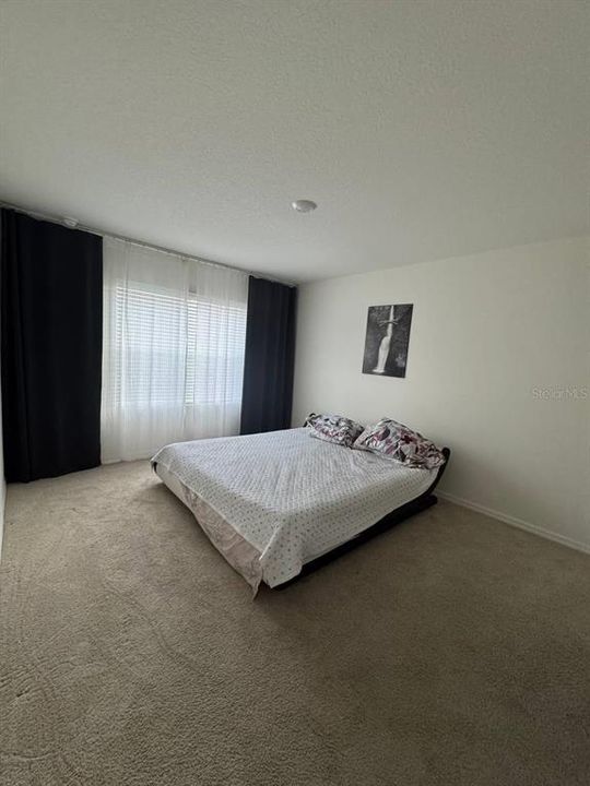 En Venta: $399,000 (4 camas, 2 baños, 1867 Pies cuadrados)