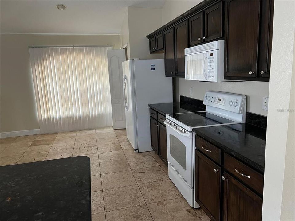 For Rent: $2,250 (3 beds, 2 baths, 1640 Square Feet)