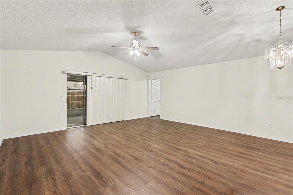 En Venta: $350,000 (3 camas, 2 baños, 1432 Pies cuadrados)