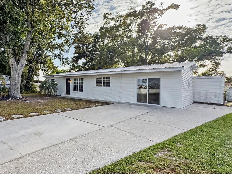 For Sale: $379,500 (3 beds, 2 baths, 1395 Square Feet)