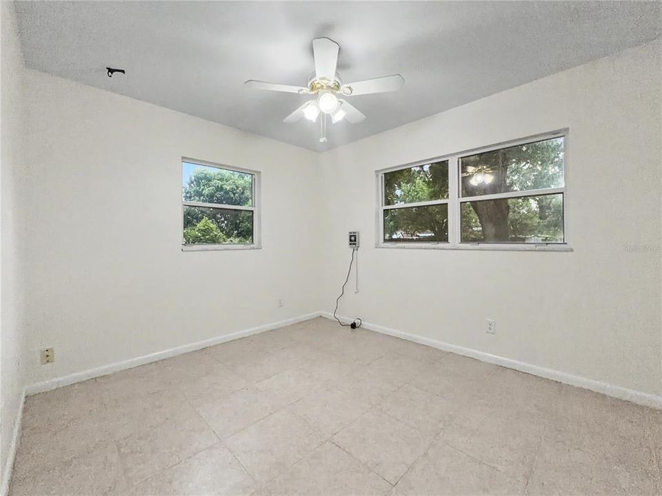 For Sale: $379,500 (3 beds, 2 baths, 1395 Square Feet)