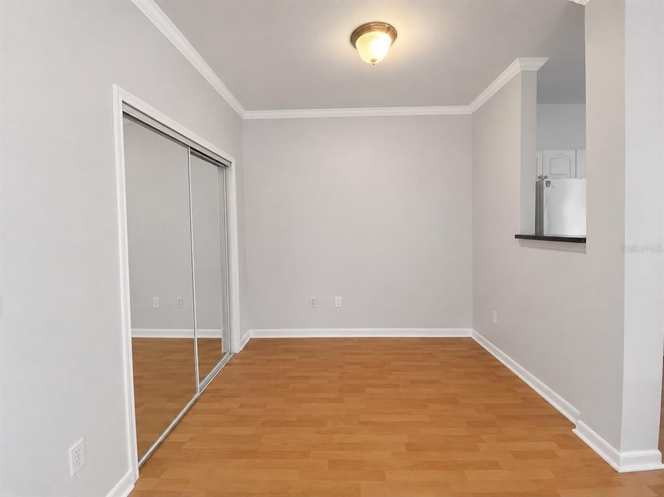 На продажу: $158,700 (1 спален, 1 ванн, 411 Квадратных фут)