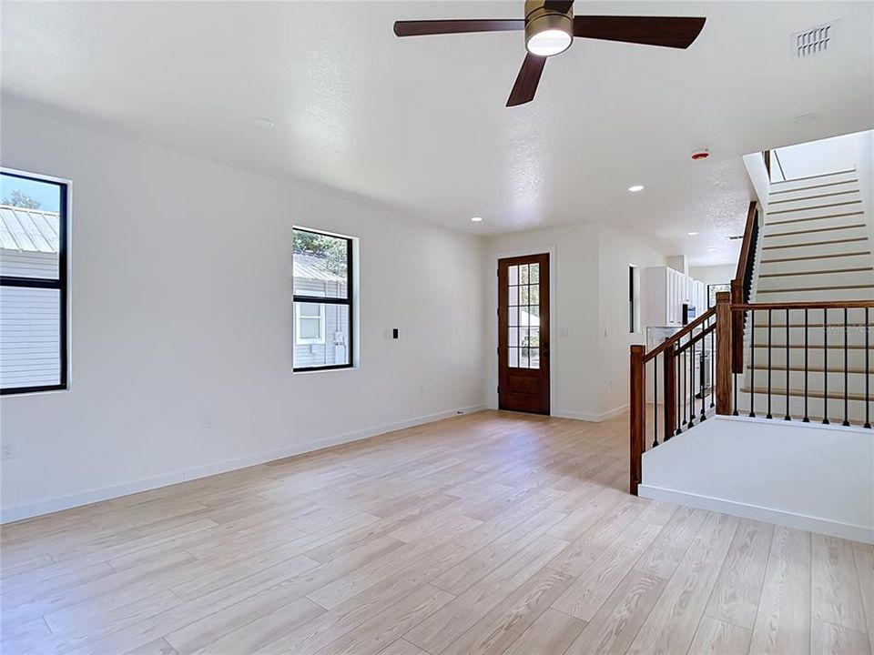 En Venta: $399,900 (3 camas, 2 baños, 1366 Pies cuadrados)