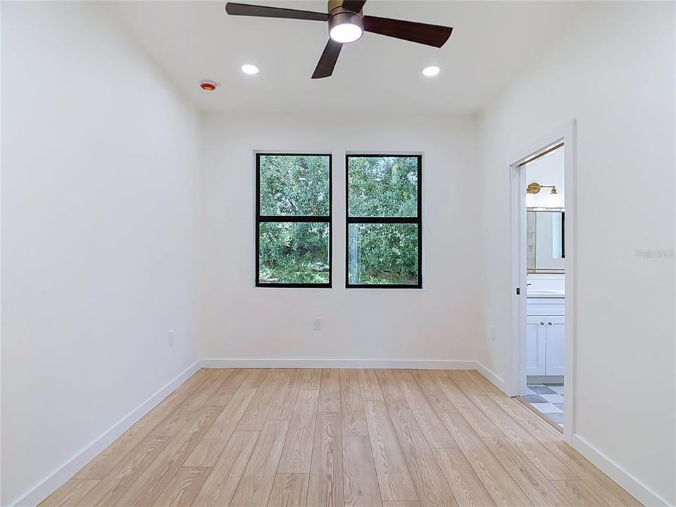 En Venta: $399,900 (3 camas, 2 baños, 1366 Pies cuadrados)
