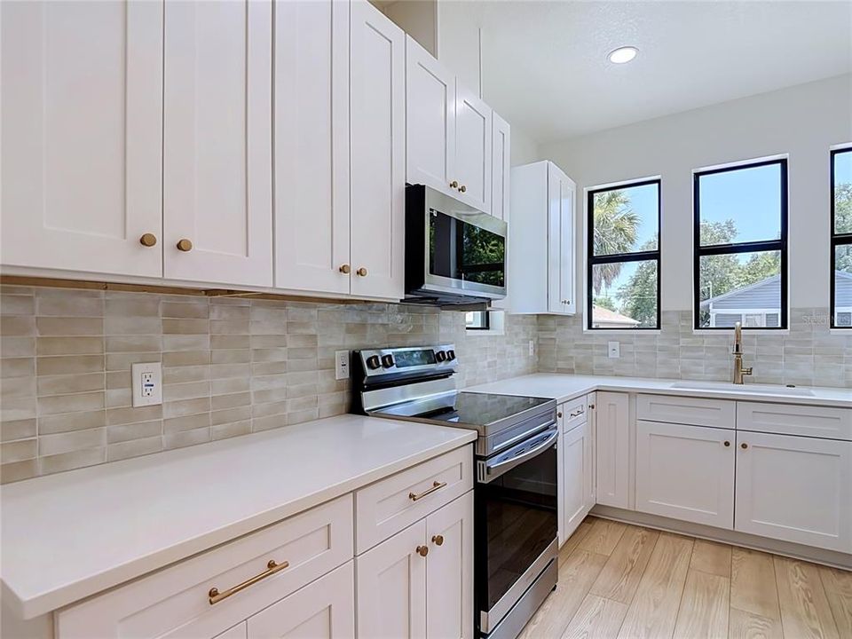 En Venta: $399,900 (3 camas, 2 baños, 1366 Pies cuadrados)