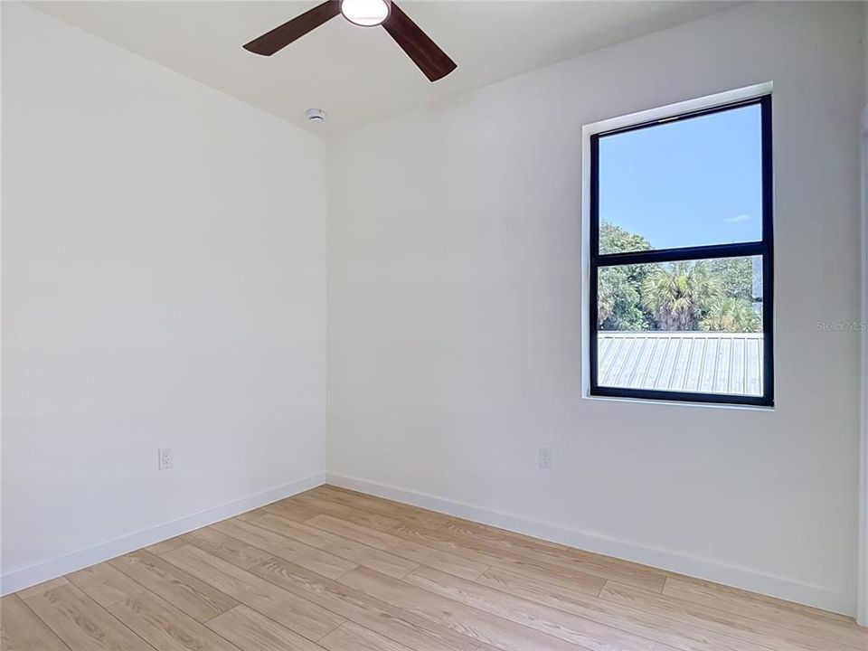 En Venta: $399,900 (3 camas, 2 baños, 1366 Pies cuadrados)