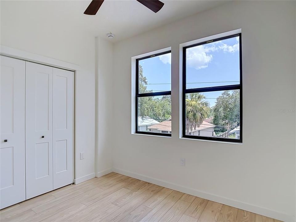 En Venta: $399,900 (3 camas, 2 baños, 1366 Pies cuadrados)