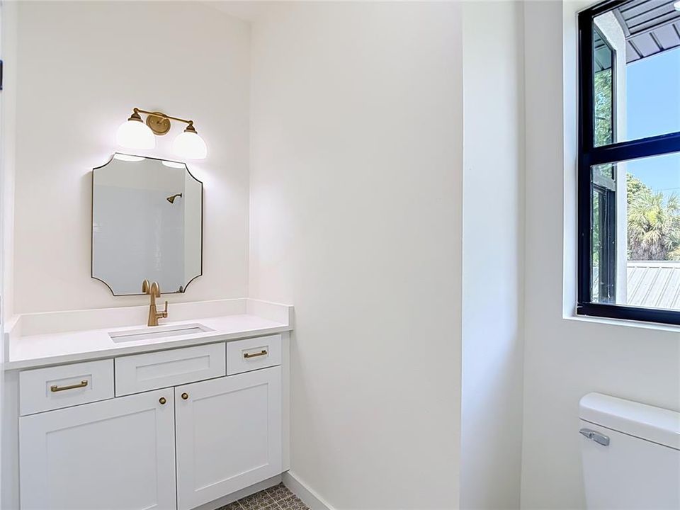 En Venta: $399,900 (3 camas, 2 baños, 1366 Pies cuadrados)