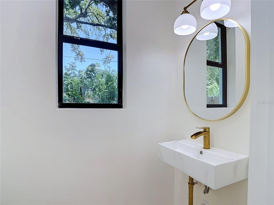 En Venta: $399,900 (3 camas, 2 baños, 1366 Pies cuadrados)