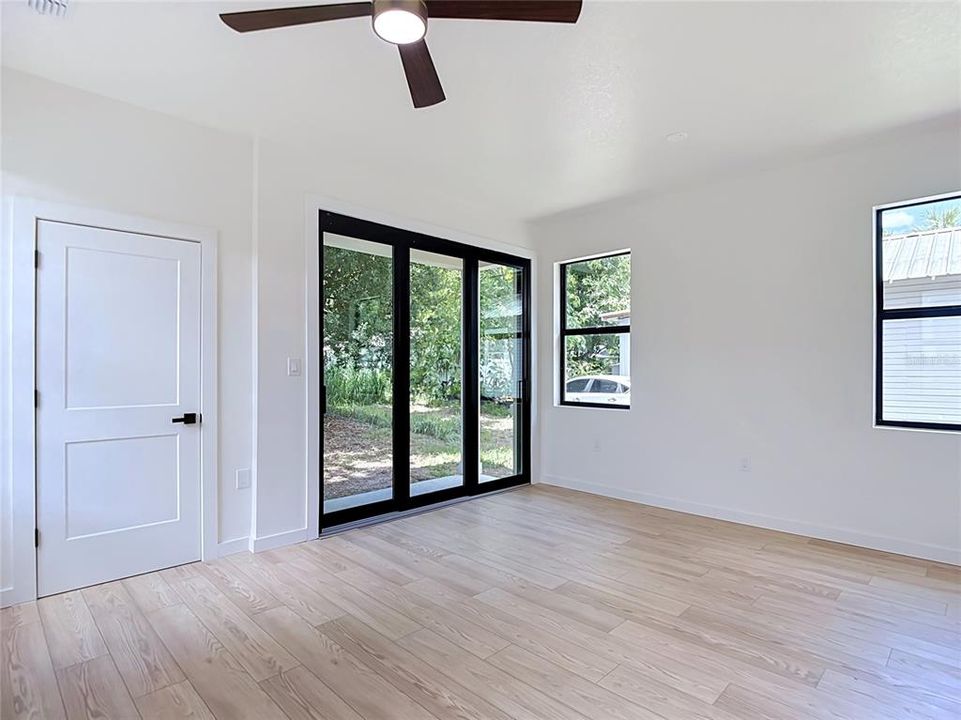 En Venta: $399,900 (3 camas, 2 baños, 1366 Pies cuadrados)