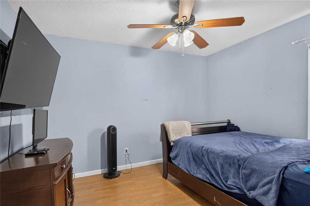 For Sale: $449,900 (3 beds, 2 baths, 1492 Square Feet)