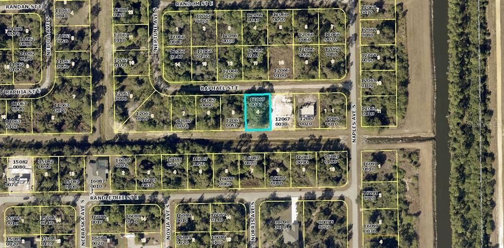 For Sale: $22,000 (0.25 acres)