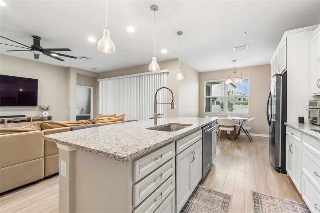 For Sale: $420,000 (3 beds, 2 baths, 2100 Square Feet)