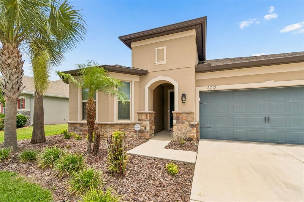 For Sale: $420,000 (3 beds, 2 baths, 2100 Square Feet)
