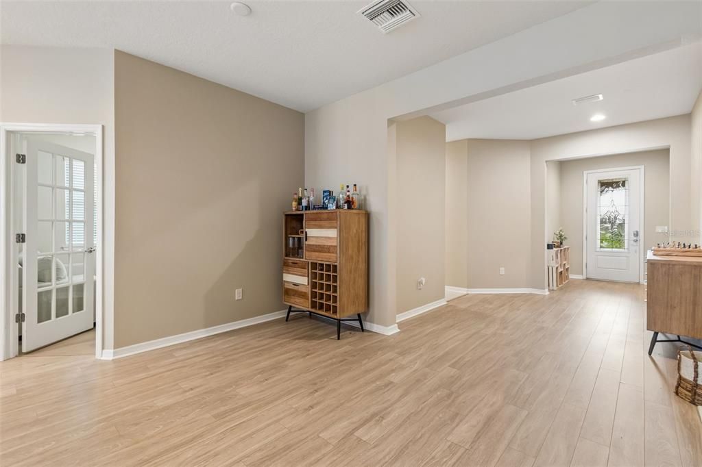 For Sale: $420,000 (3 beds, 2 baths, 2100 Square Feet)
