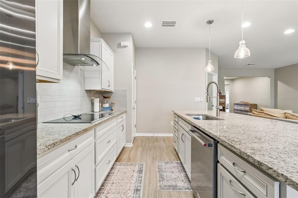 For Sale: $420,000 (3 beds, 2 baths, 2100 Square Feet)
