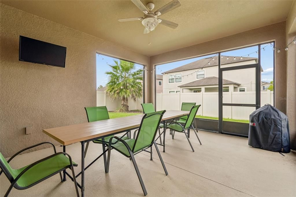 For Sale: $420,000 (3 beds, 2 baths, 2100 Square Feet)