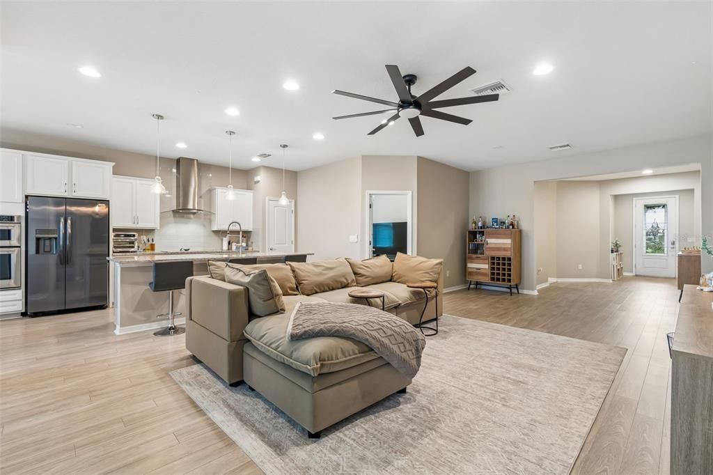 For Sale: $420,000 (3 beds, 2 baths, 2100 Square Feet)