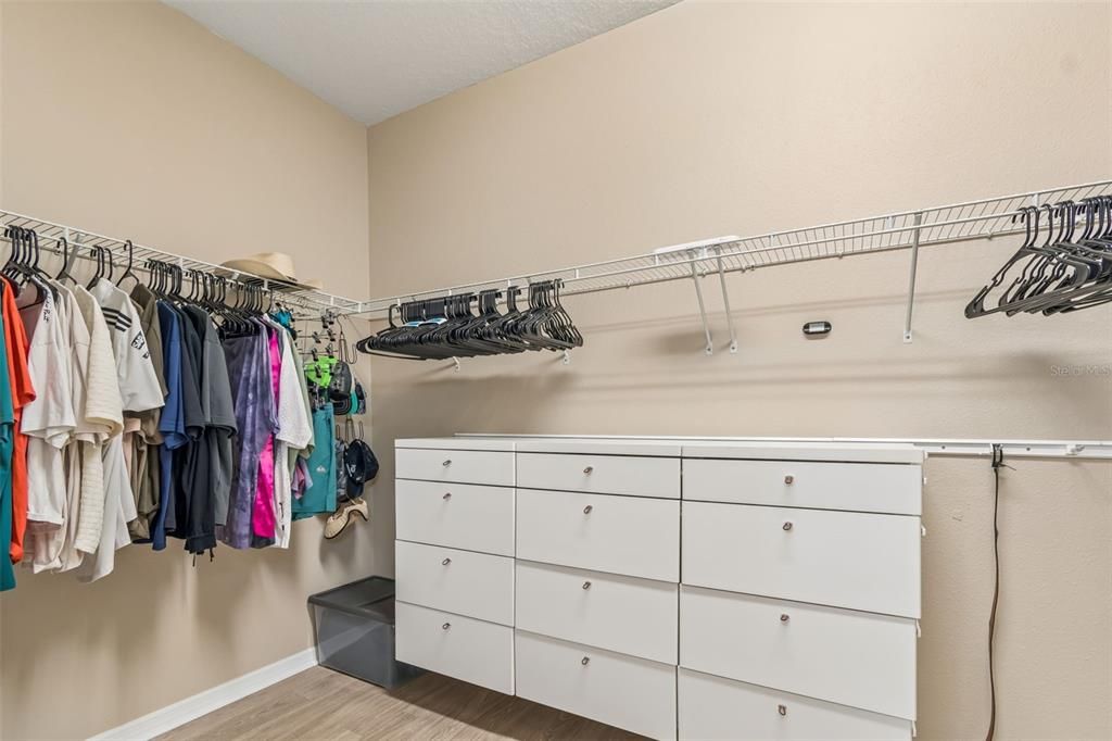 For Sale: $420,000 (3 beds, 2 baths, 2100 Square Feet)