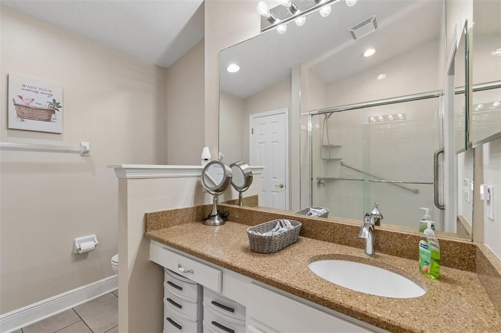 En Venta: $348,000 (2 camas, 2 baños, 1474 Pies cuadrados)
