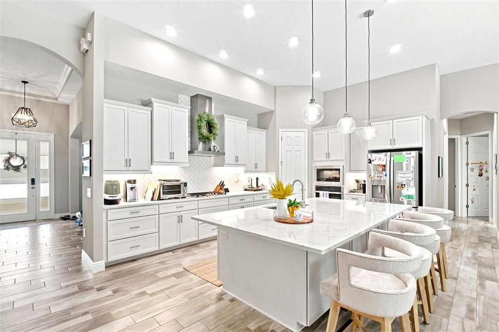 Active With Contract: $915,000 (4 beds, 3 baths, 3179 Square Feet)