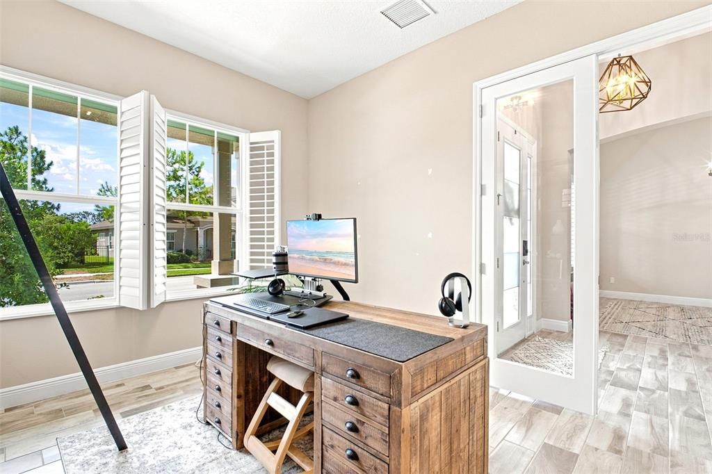 Active With Contract: $915,000 (4 beds, 3 baths, 3179 Square Feet)