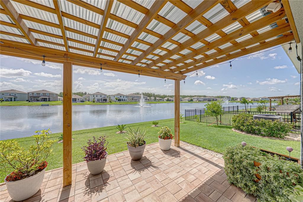 En Venta: $439,000 (4 camas, 2 baños, 2037 Pies cuadrados)